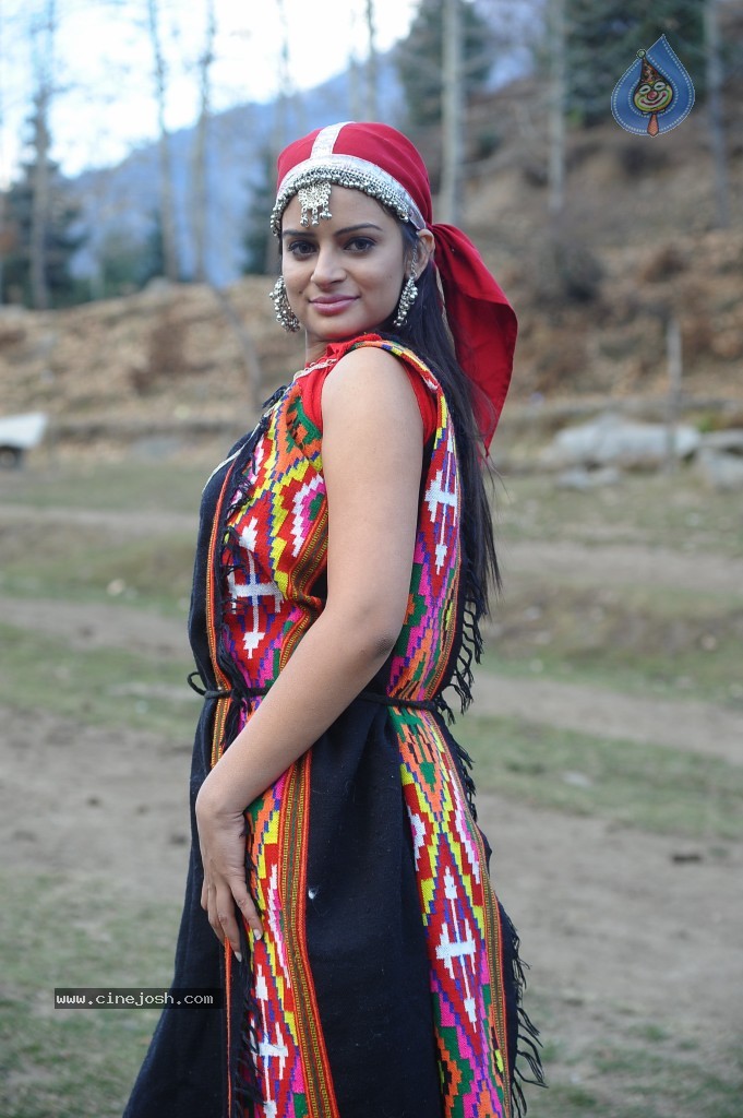 Kulumanali Movie Spicy Stills  - 78 / 123 photos