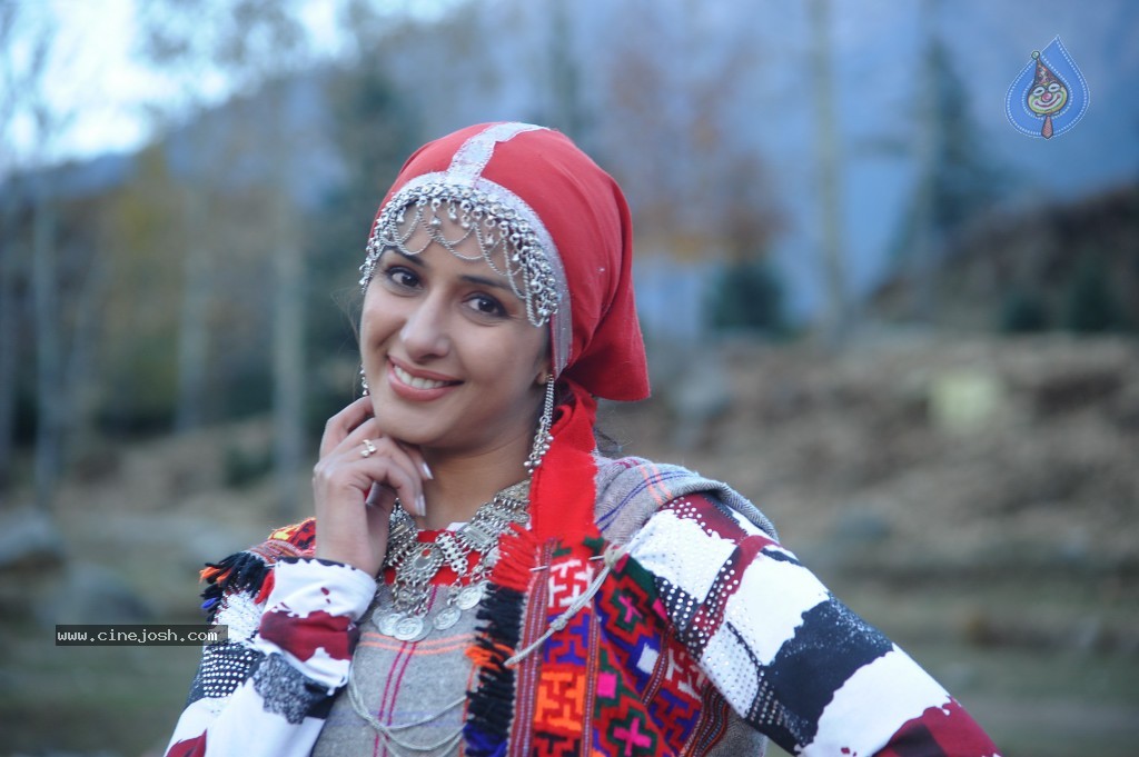 Kulumanali Movie Spicy Stills  - 100 / 123 photos