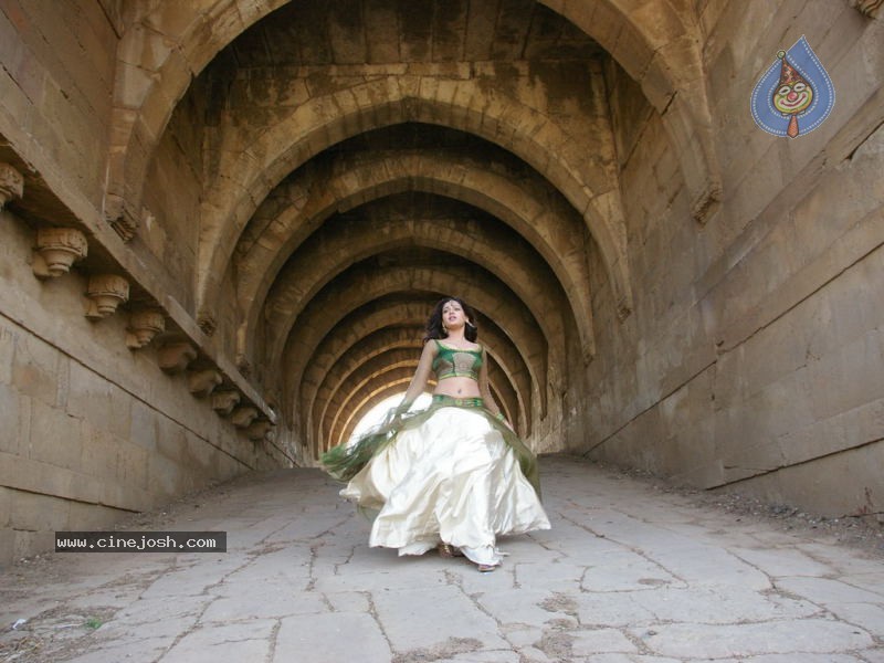 Kurralloy Kurrallu Movie New Stills - 23 / 63 photos