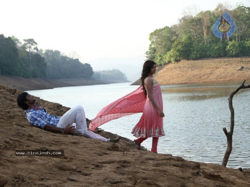 Kurralloy Kurrallu Movie New Stills - 27 / 63 photos