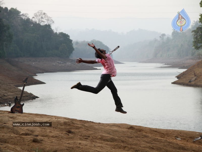 Kurralloy Kurrallu Movie New Stills - 28 / 63 photos