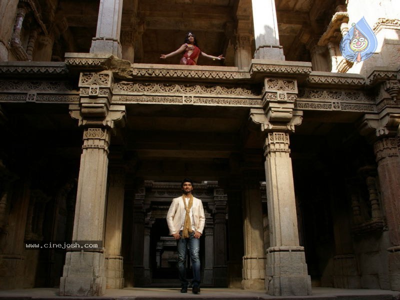 Kurralloy Kurrallu Movie New Stills - 38 / 63 photos