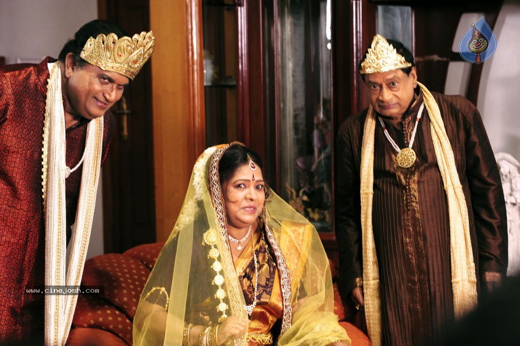 Laddu Babu Movie New Stills - 2 / 11 photos