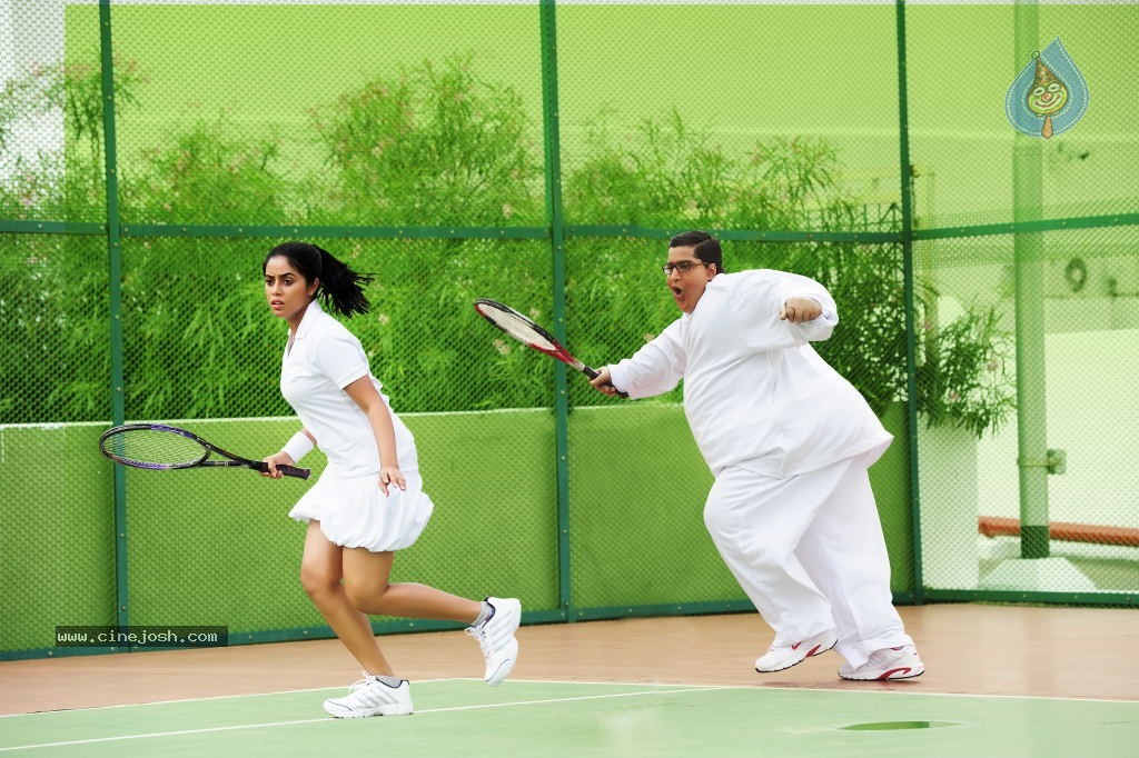 Laddu Babu Movie New Stills - 6 / 11 photos