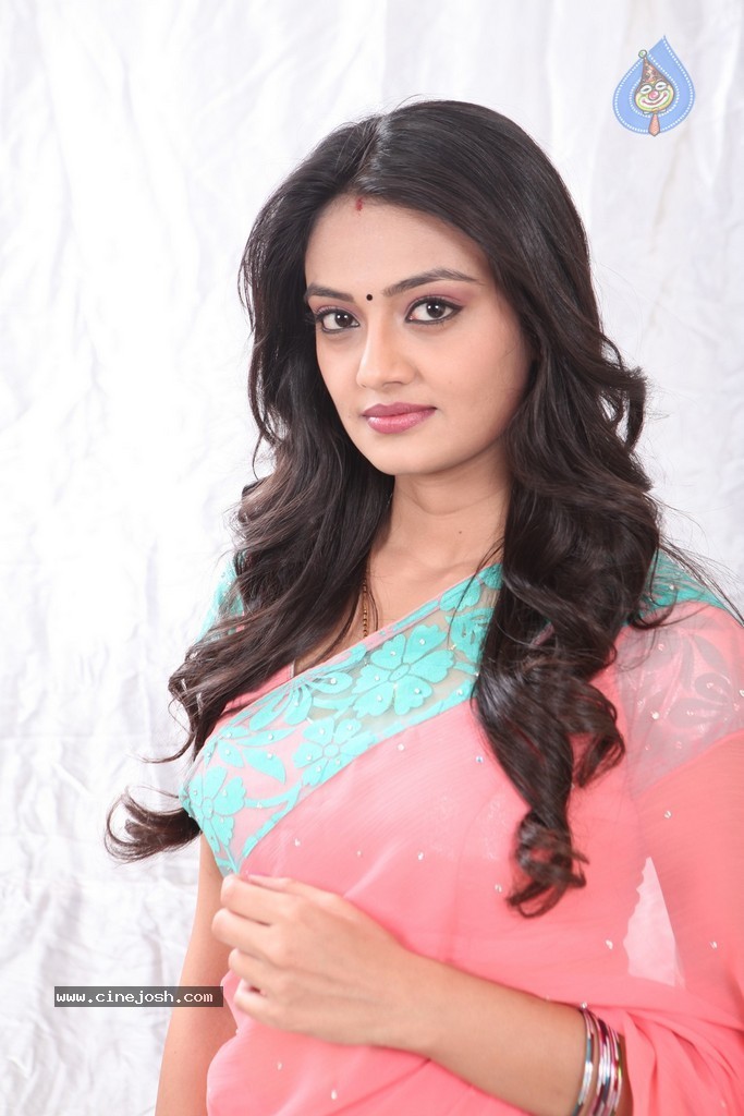 Ladies and Gentlemen Movie Stills - 21 / 35 photos