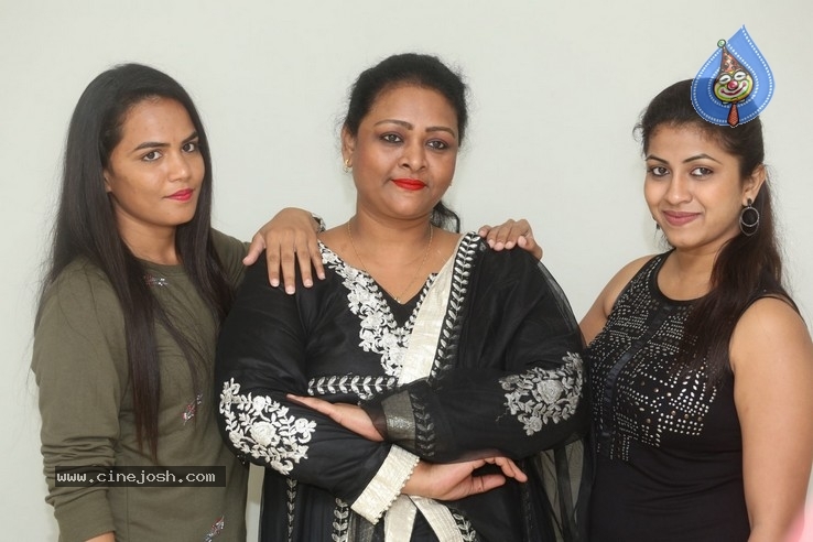 Ladies Not Allowed  Press Meet  - 9 / 14 photos