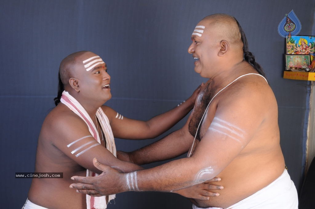 Last Bus Movie Stills - 5 / 18 photos