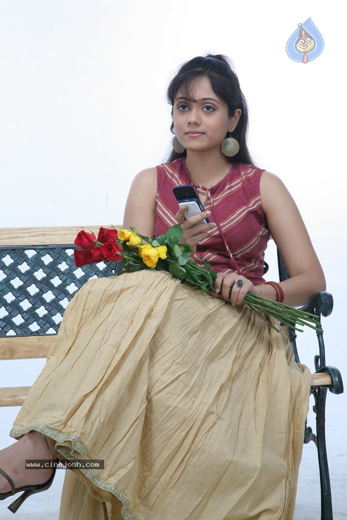 Lavvata Movie Stills n Walls - 42 / 112 photos