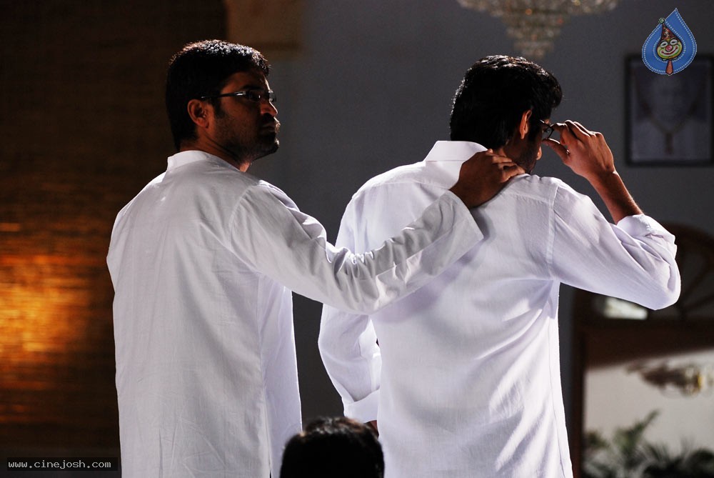 Leader Movie Stills - Rana Daggubati, Priya Anand - 5 / 17 photos