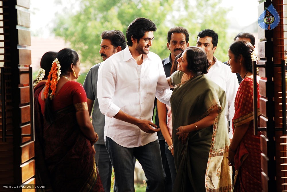 Leader Movie Stills - Rana Daggubati, Priya Anand - 17 / 17 photos