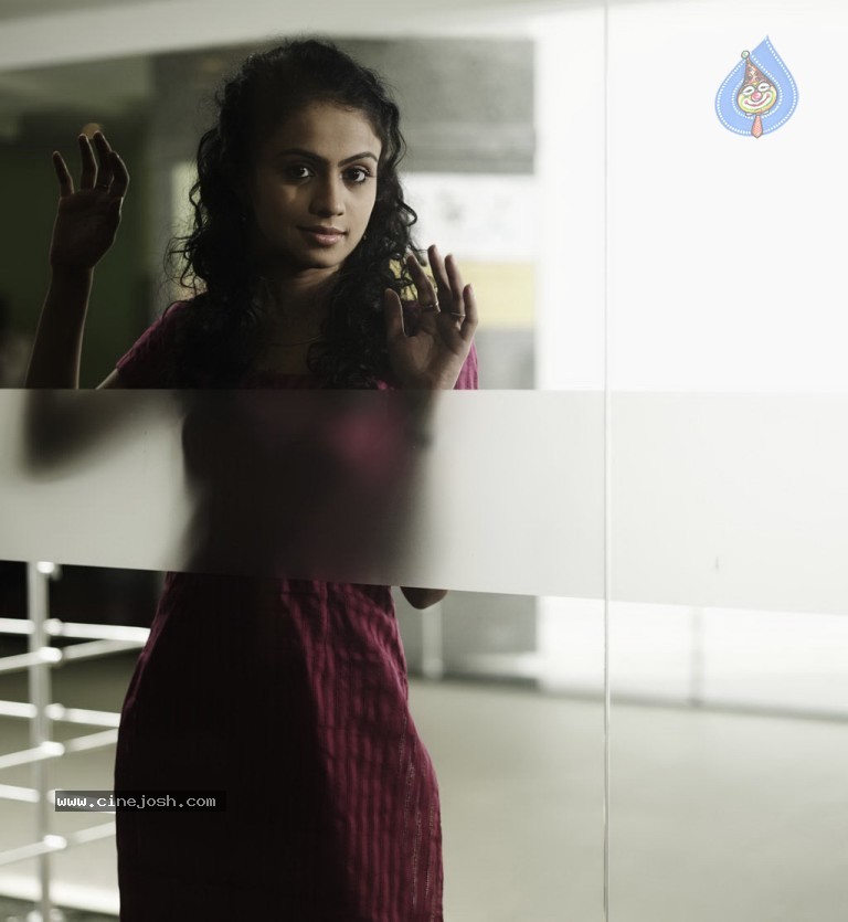 Leelai Tamil Movie Stills - 13 / 28 photos