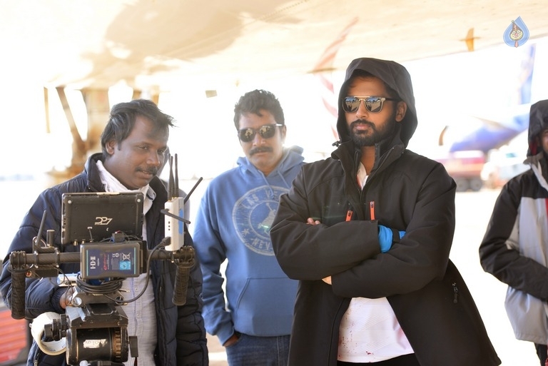 Lie Movie Working Photos and Posters - 10 / 11 photos