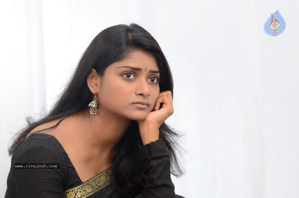 Life Movie Stills n Walls - 23 / 110 photos