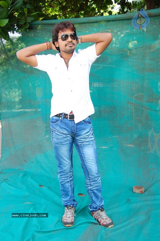 Life Movie Stills n Walls - 49 / 110 photos