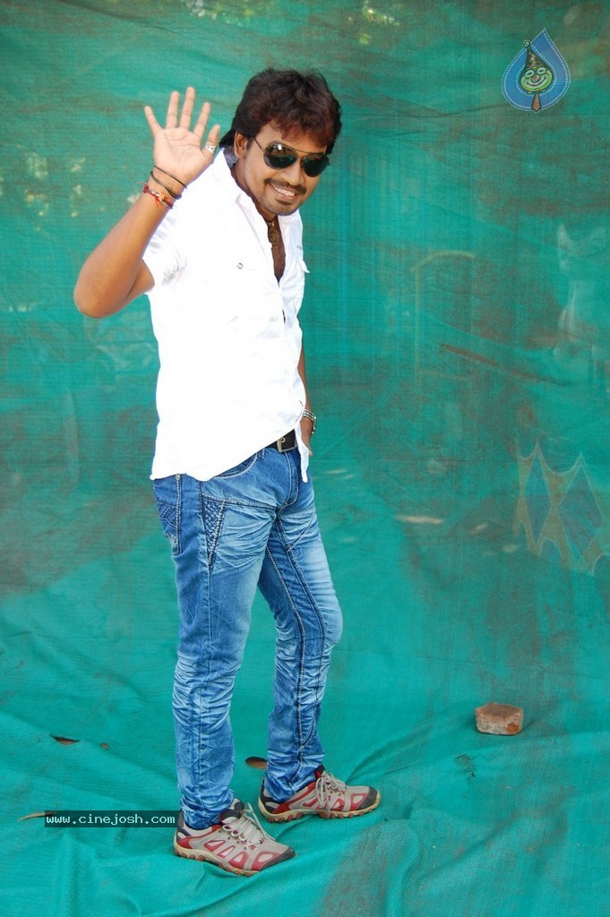 Life Movie Stills n Walls - 63 / 110 photos