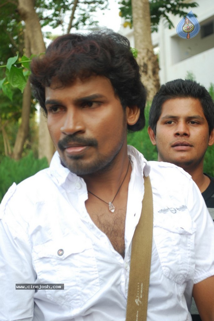 Life Movie Stills n Walls - 79 / 110 photos
