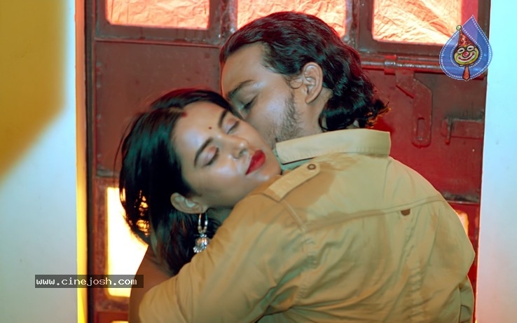 Loka Tamil Movie Stills - 8 / 32 photos