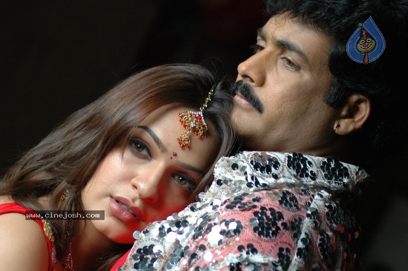 Lokame Kottaga Movie Stills - 33 / 38 photos