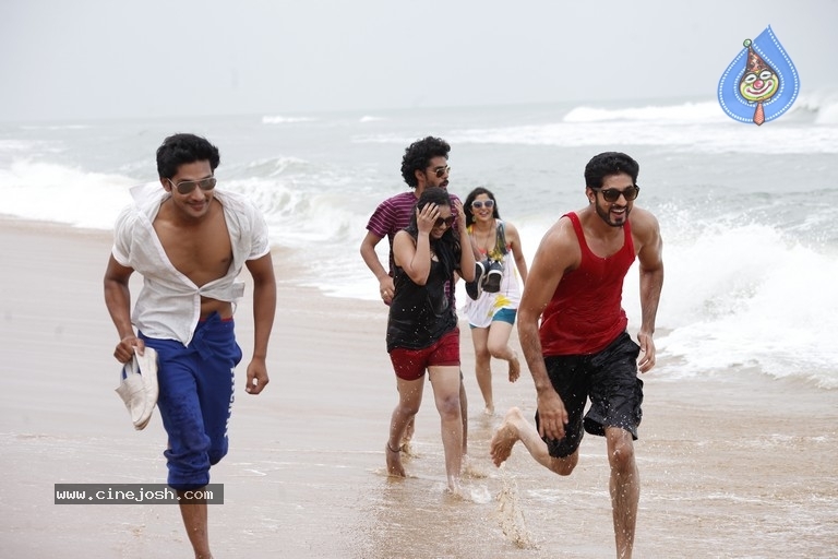 LOL Movie Stills - 2 / 8 photos