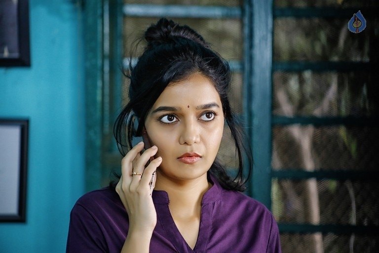 London Babulu Movie Photos - 13 / 18 photos
