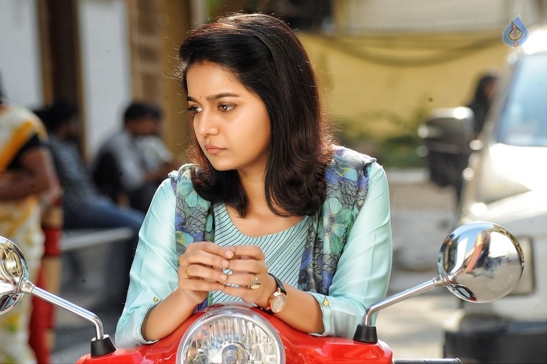 London Babulu Movie Photos - 18 / 18 photos