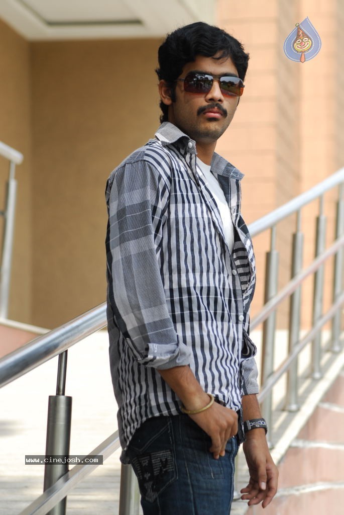 Love Attack Movie Stills - 44 / 63 photos