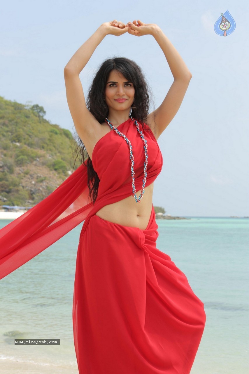 Love Boom Movie Stills - 30 / 70 photos