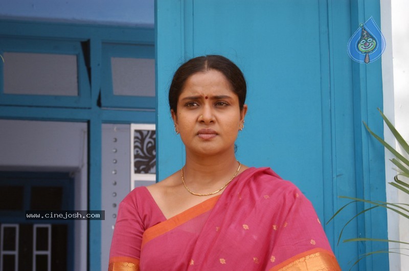 Love Chesthe Movie New Stills - 39 / 111 photos