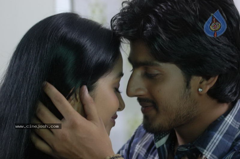 Love Chesthe Movie Stills - 6 / 39 photos