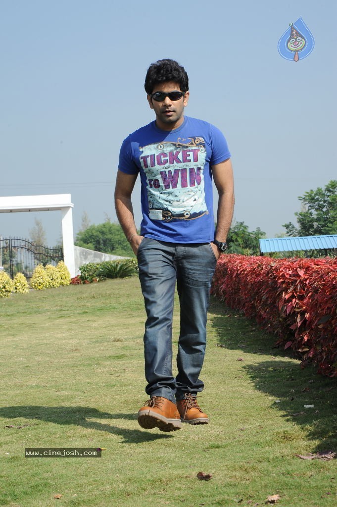 Love Idiots Movie Latest Stills - 14 / 89 photos