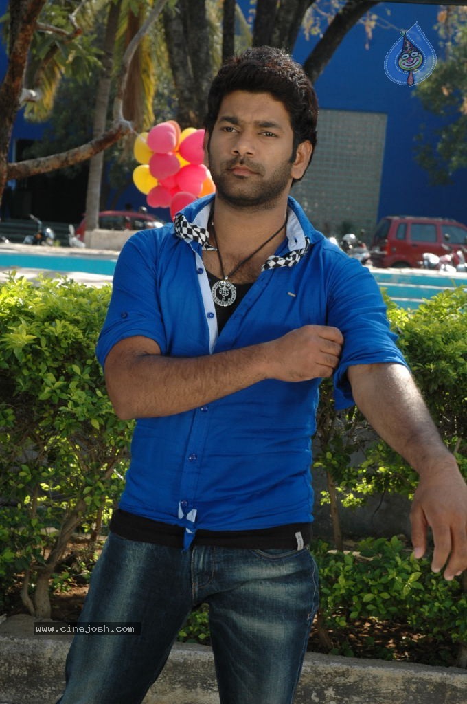 Love Idiots Movie Latest Stills - 81 / 89 photos