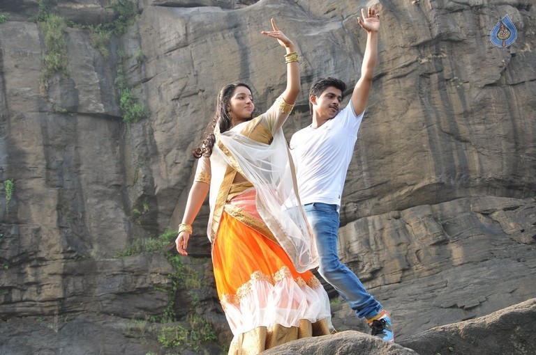 Love K Run Movie Posters and Photos - 6 / 40 photos