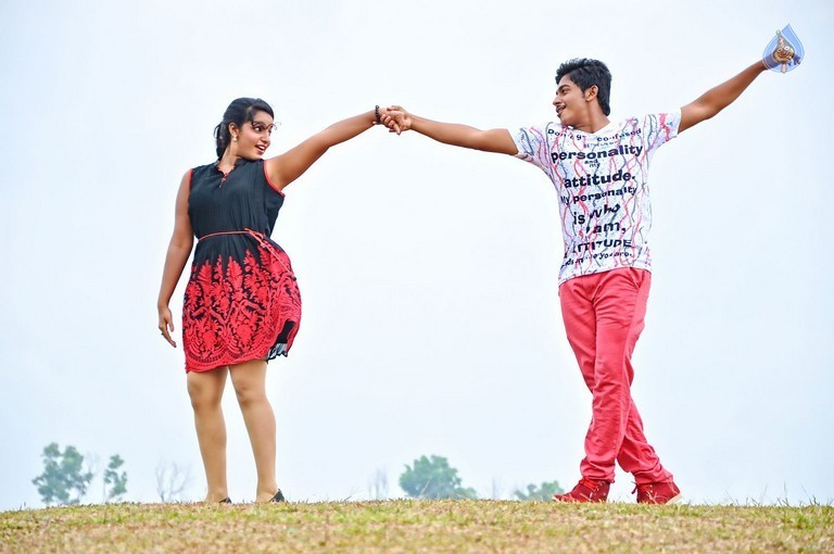 Love K Run Movie Posters and Photos - 15 / 40 photos