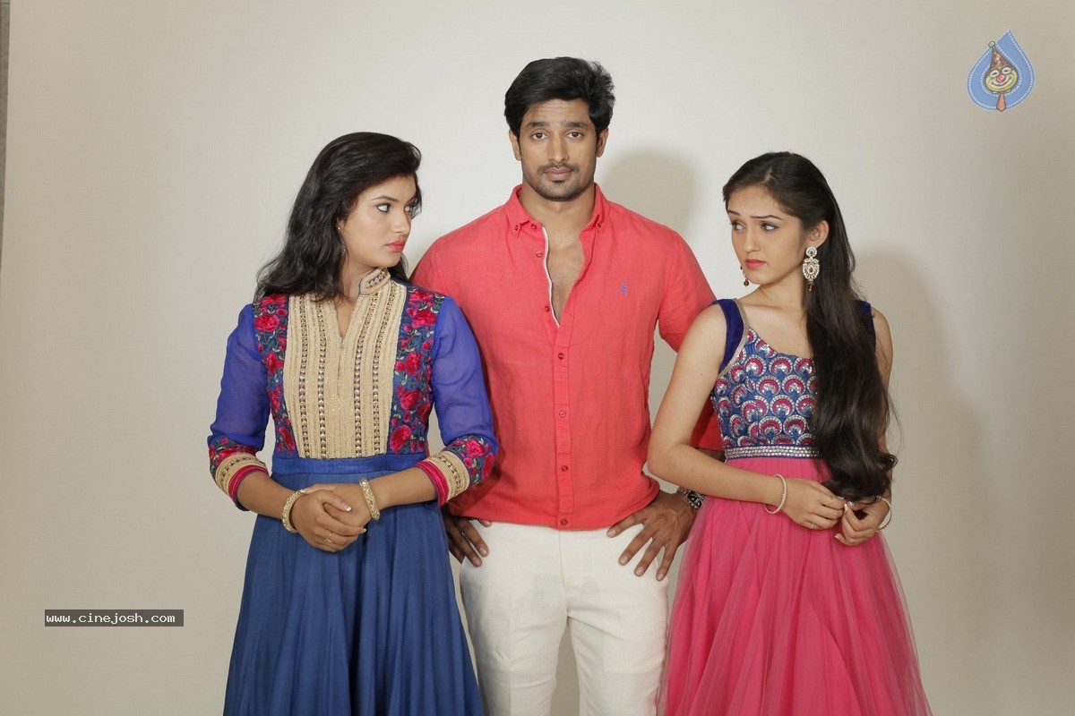 Love States Movie Stills - 14 / 26 photos