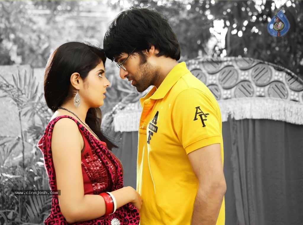 Love You Bangaram New Photos - 20 / 34 photos