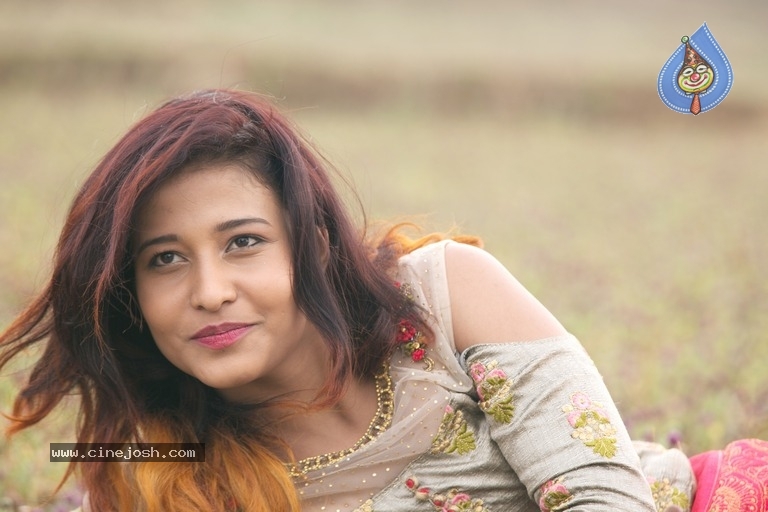 M6 Movie Working Stills - 8 / 15 photos
