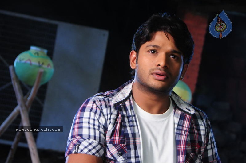 Maa Abbai Engineering Student Movie Stills - 6 / 34 photos