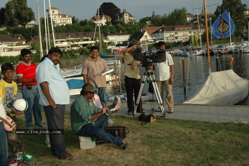 Maa Annayya Bangaram Movie Gallery - 68 / 75 photos