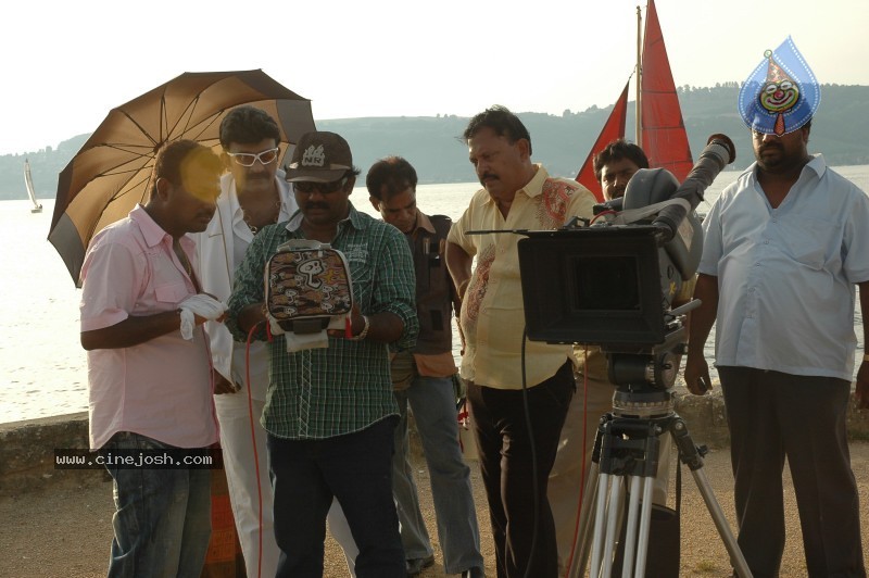 Maa Annayya Bangaram Movie Gallery - 69 / 75 photos