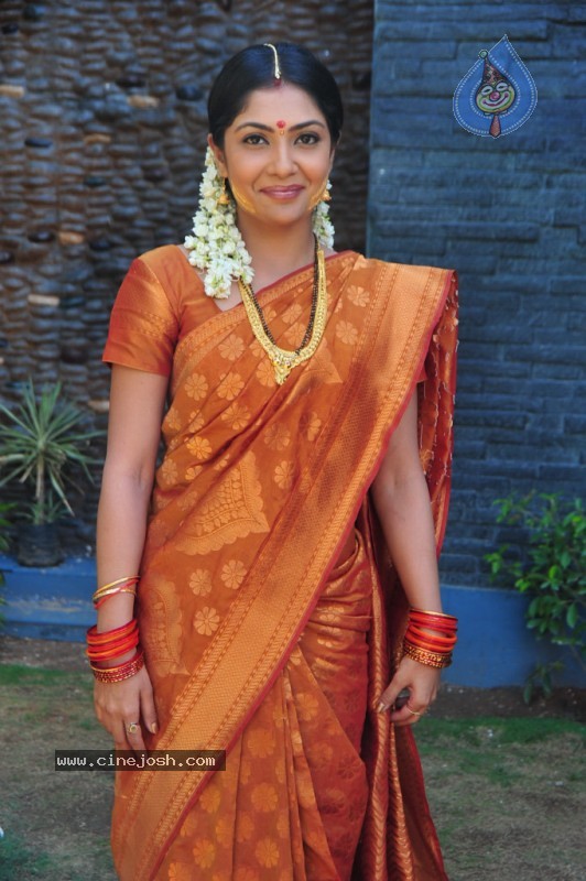 Maa Annayya Bangaram Movie Latest Stills - 37 / 78 photos