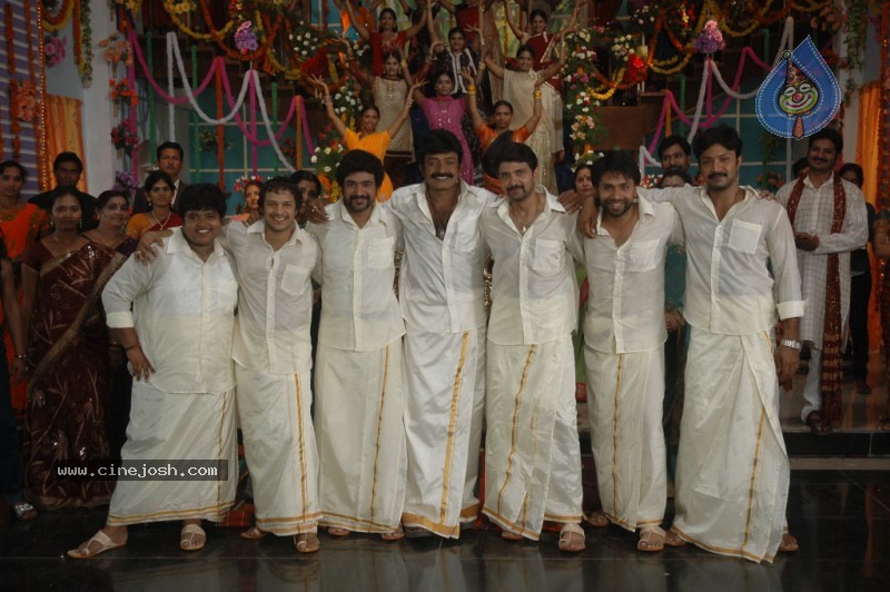 Maa Annayya Bangaram Movie Latest Stills - 44 / 78 photos