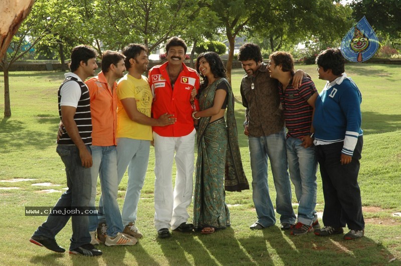 Maa Annayya Bangaram Movie Photos - 5 / 15 photos