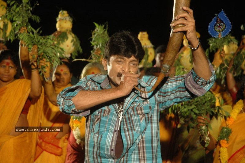 Maa Annayya Bangaram Movie Stills - 25 / 46 photos