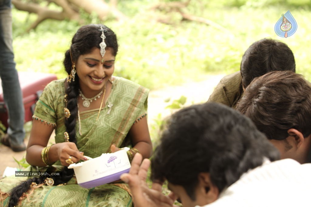 Maa Palle Repallantaa Movie Stills - 25 / 42 photos