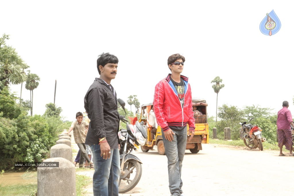 Maa Palle Repallantaa Movie Stills - 42 / 42 photos