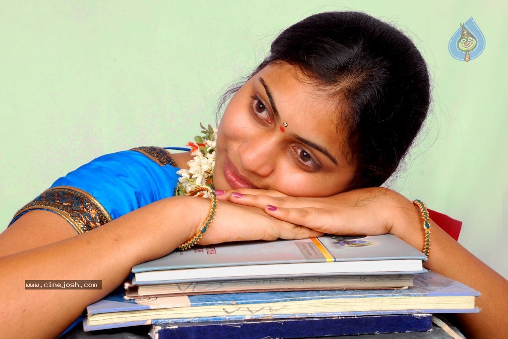 Maa Voollo Osari Em Jarigindante Movie Stills - 27 / 46 photos