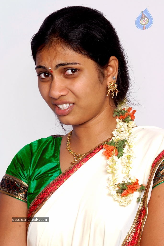 Maa Voollo Osari Em Jarigindante Movie Stills - 44 / 46 photos