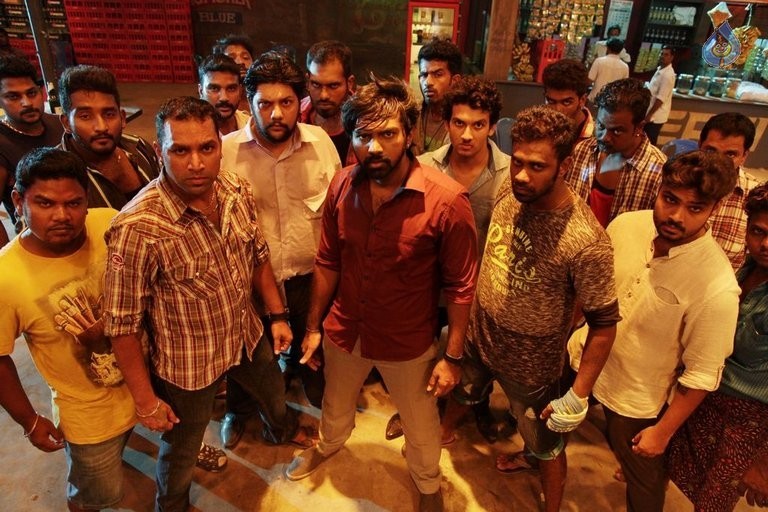 Maalai Nerathu Mayakkam Tamil Film Pics - 9 / 21 photos