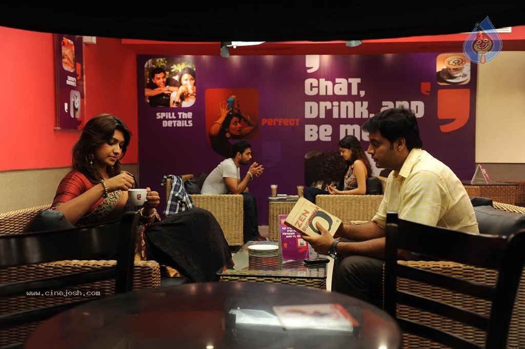 Maalai Poluthin Mayakathilaey Tamil Movie Stills - 7 / 75 photos