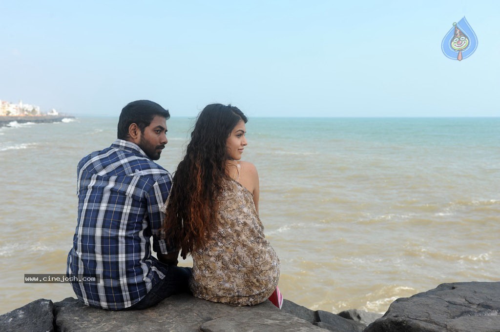 Maalai Poluthin Mayakathilaey Tamil Movie Stills - 33 / 75 photos